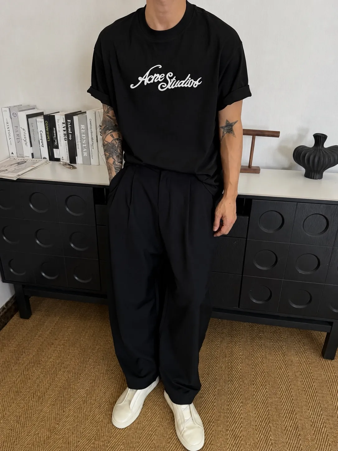 Acne*Studios*2026Ss exclusive letter logo 10,000-needle three-dimensional embroidery, couple Hot Sale g high-count T-shirt "different currency fabric" short-sleeved tee negative ion upper body is very comfortable, men and women Same Style half-sleeve, dropped shoulders loose version Color: Black White Coffee Brown Size: S (90-130 pounds) M (125-150 pounds) L (135-165 pounds) XL (160-190 pounds) XXL (185 pounds)